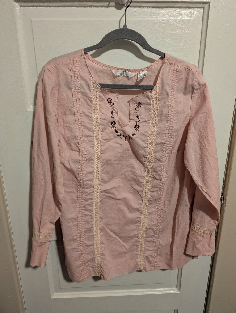Y2K Cotton Pale Pink Embroidered Peasant Blouse Atlast & Company Bohemian Top